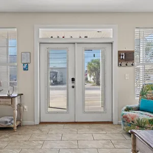 Blue Oasis Vacation With Private Pool & Hot Tub Panama City Beach